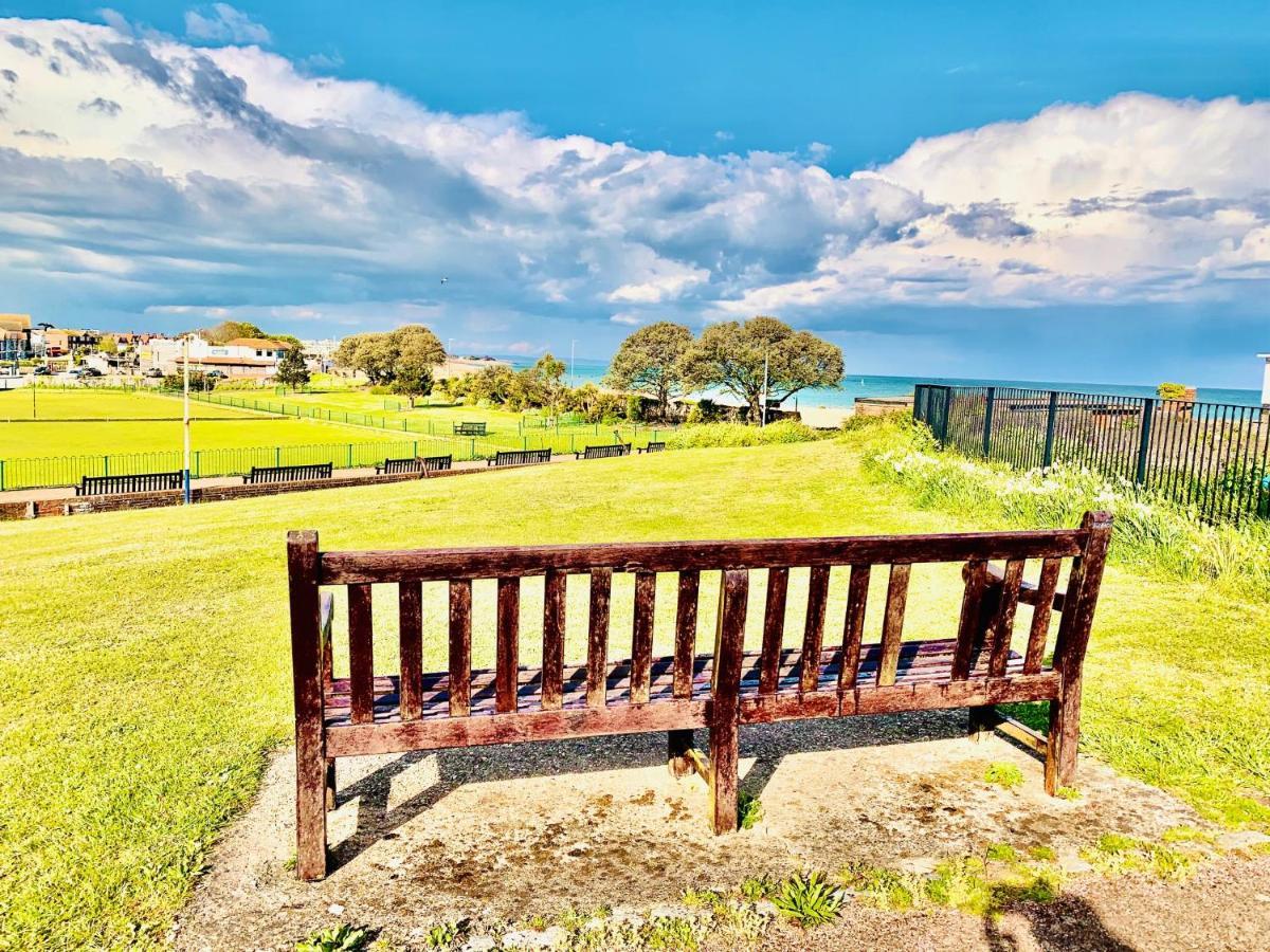 Апартаменты Skyview Eastbourne 24 Экстерьер фото